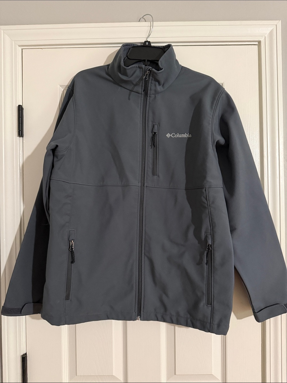 Columbia Men's Slate Gray Softshell Jacket